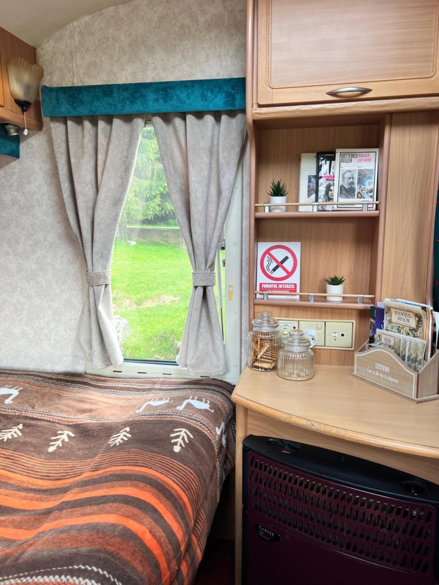 Camping Apusenia Caravan Escape Padis - Glavoi